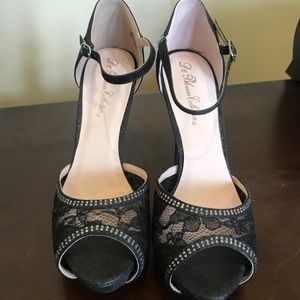 Beautiful Floral Lace and Rhinestone Heels!